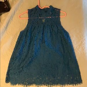 XS blue high neck lace top longer fitting